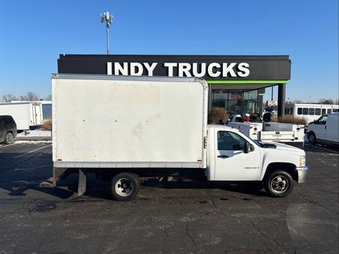 Used 2008 Chevrolet Silverado 3500 W/T image 2