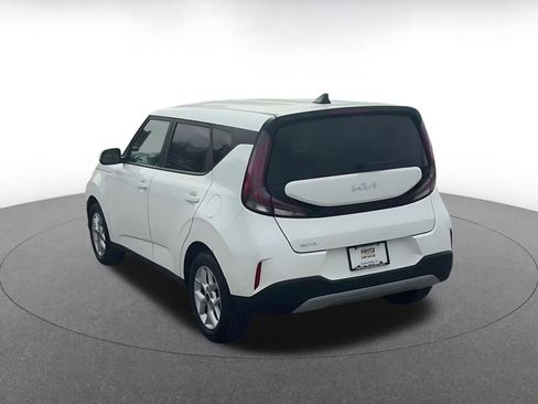 Used 2025 Kia Soul LX w/ LX Technology Package image 11