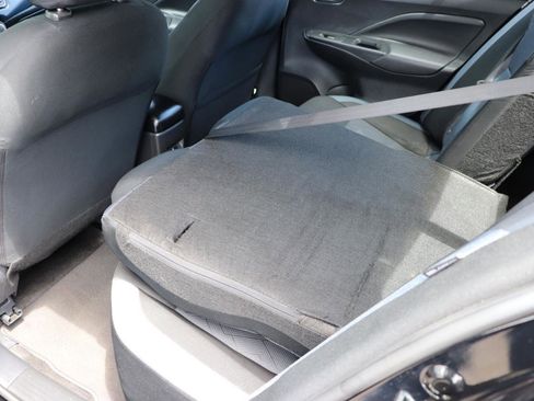 Used 2025 Nissan Versa SV FWD image 22