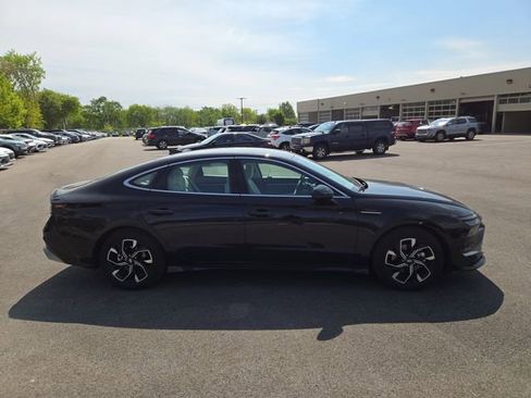 Certified 2025 Hyundai Sonata SEL AWD/4WD image 5