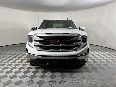 Used 2024 GMC Sierra 1500 SLE image 6