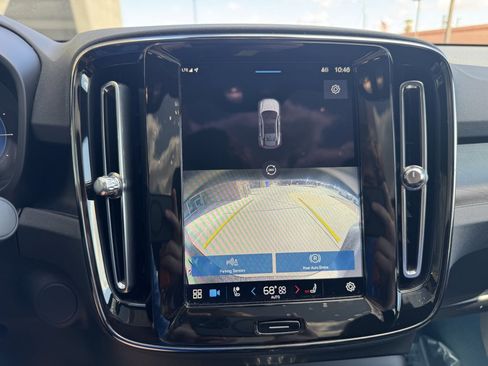 Used 2022 Volvo C40 P8 Recharge Ultimate image 17