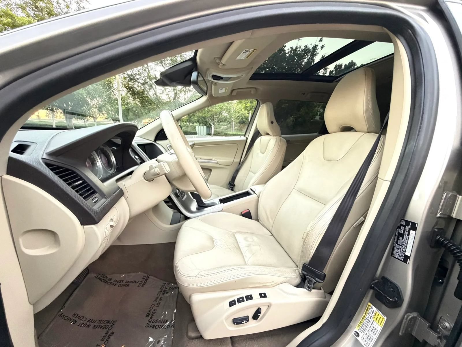 Used 2013 Volvo XC60 T6 AWD/4WD image 10