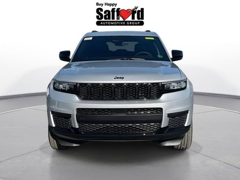 New 2025 Jeep Grand Cherokee L Altitude image 8