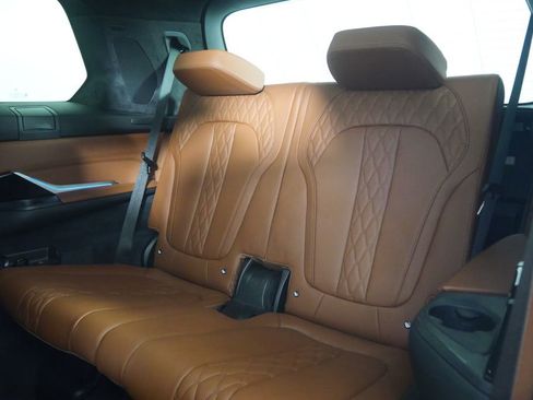 Certified 2024 BMW X7 xDrive40i w/ Executive Package image 17