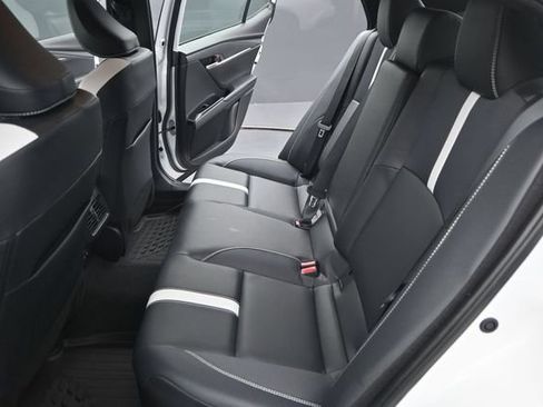 Used 2025 Toyota Camry SE FWD image 13