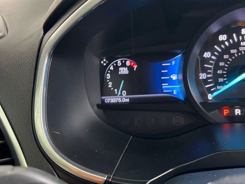Used 2015 Ford Edge Titanium w/ Technology Package FWD image 23