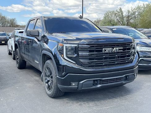 Used 2023 GMC Sierra 1500 Elevation image 2