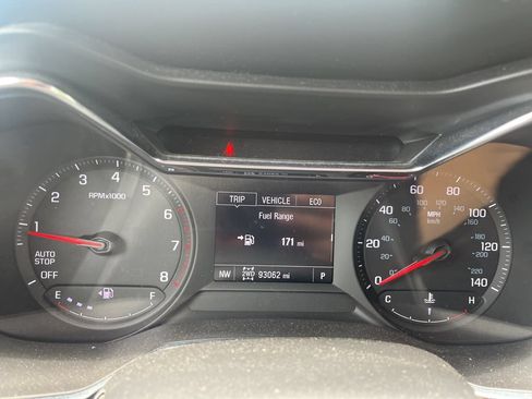 Used 2023 Chevrolet TrailBlazer LT AWD/4WD image 7