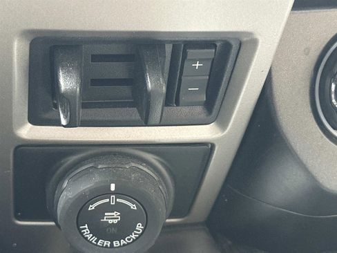 Used 2020 Ford F250 Lariat w/ Lariat Value Package image 24