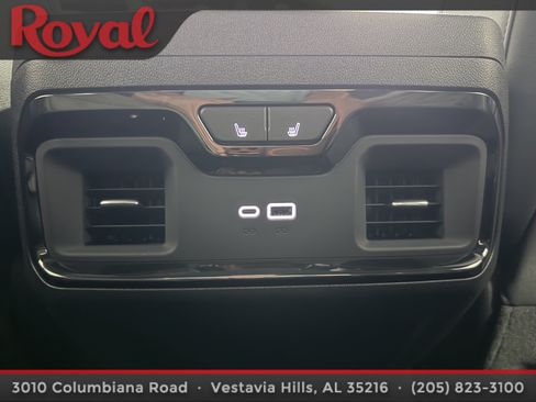 Used 2025 GMC Sierra 1500 AT4 w/ AT4 Premium Package AWD/4WD image 26