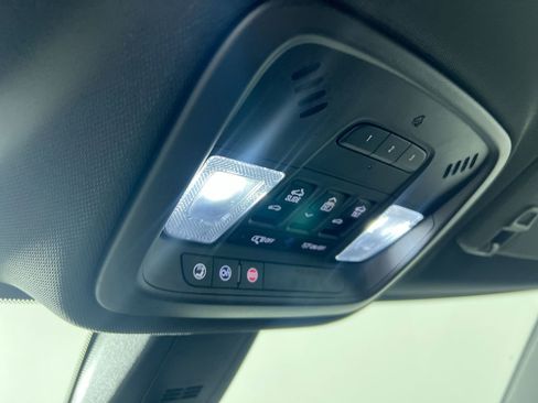 Used 2022 Chevrolet Traverse High Country image 19