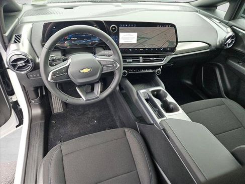 New 2026 Chevrolet Equinox EV LT w/ Comfort Package AWD/4WD image 15