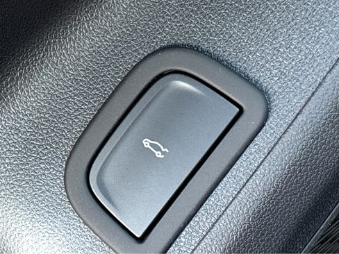 New 2026 Chevrolet Traverse LT w/ Driver Confidence Package image 29