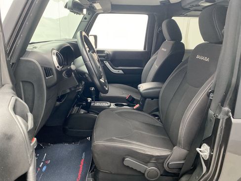 Used 2017 Jeep Wrangler Sahara AWD/4WD image 14