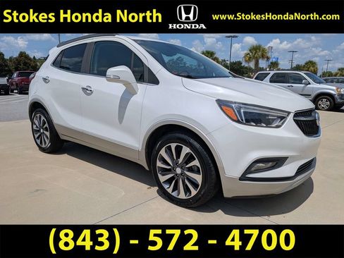 Used 2019 Buick Encore Essence FWD image 2