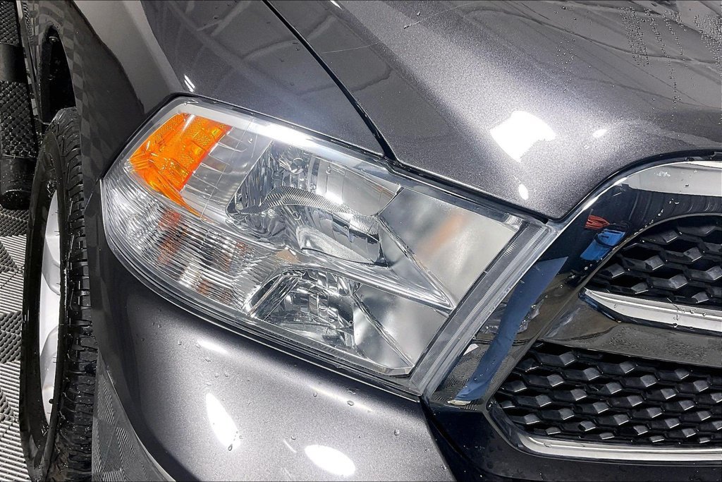 Used 2022 RAM 1500 Classic SLT w/ Electronics Group AWD/4WD image 38