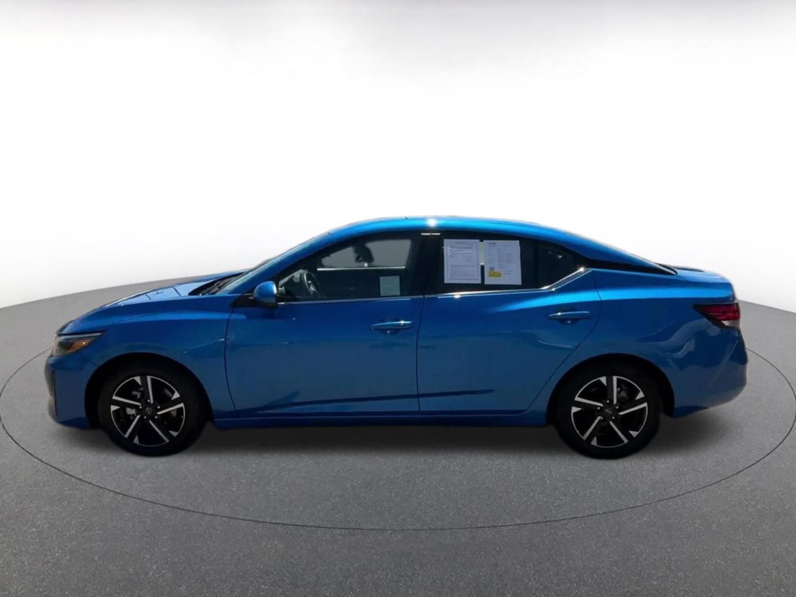 Used 2025 Nissan Sentra SV FWD image 8