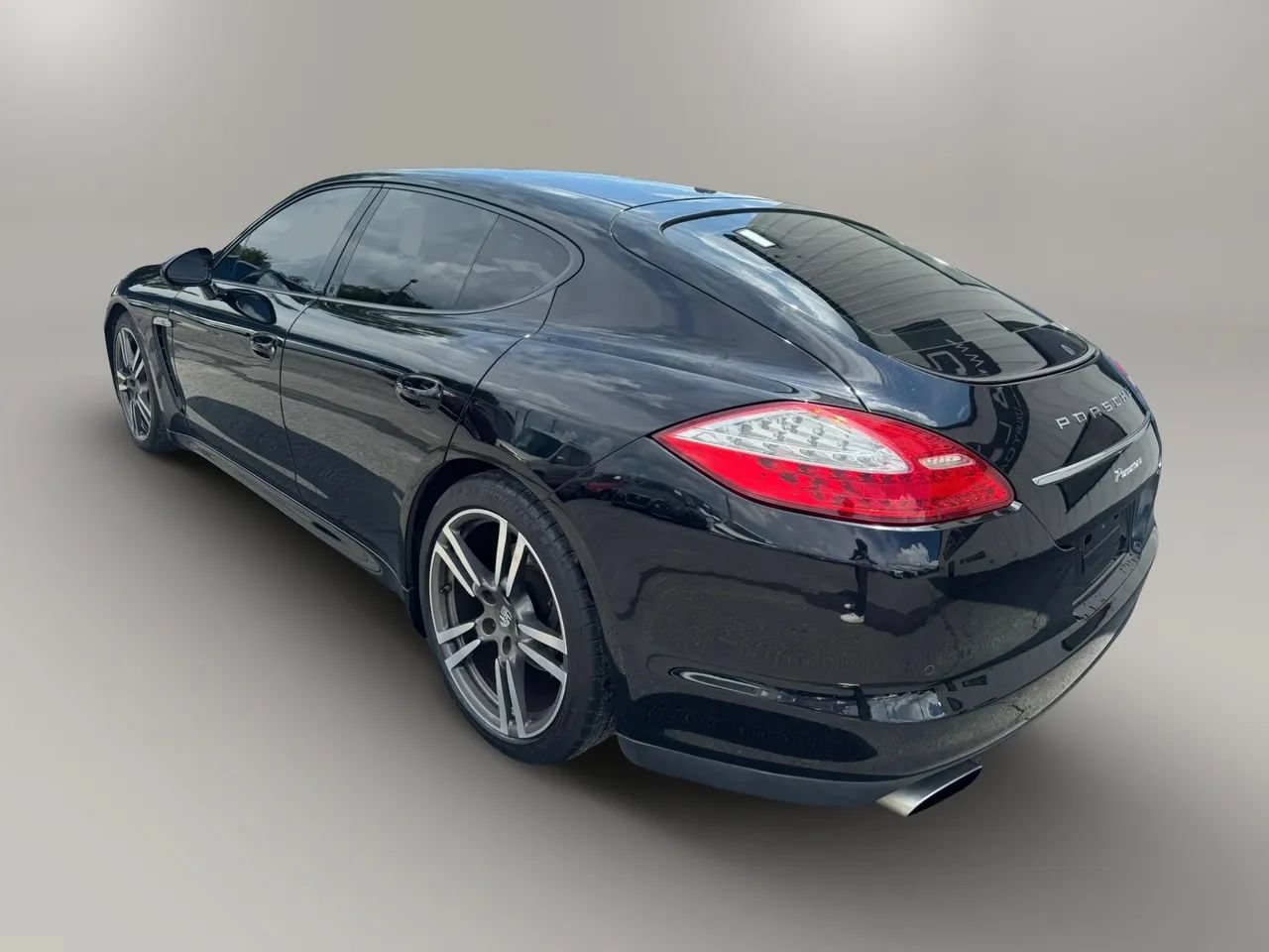 Used 2012 Porsche Panamera image 9
