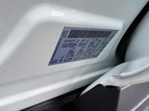 Certified 2025 Nissan Rogue S FWD image 23
