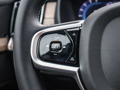 New 2025 Volvo XC90 B6 Core w/ Climate Package image 37