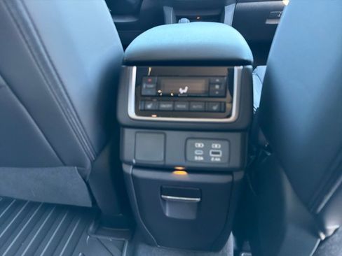 New 2026 Subaru Ascent Limited image 13