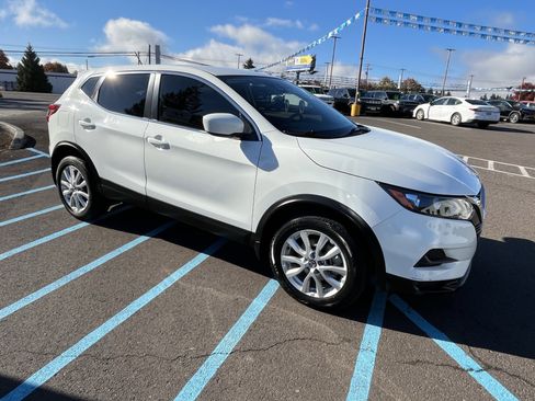 Used 2022 Nissan Rogue Sport S image 7