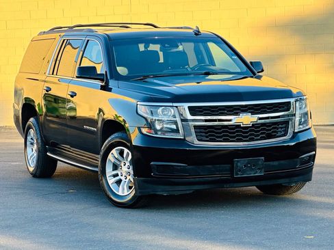 Used 2018 Chevrolet Suburban LT AWD/4WD image 1