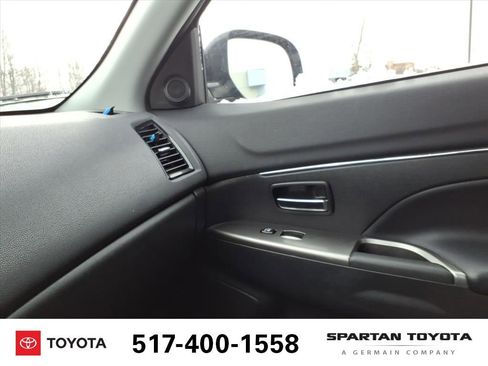 Used 2023 Mitsubishi Outlander Sport SE image 19