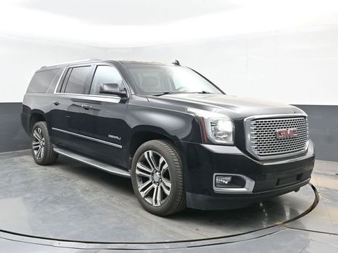 Used 2017 GMC Yukon XL Denali w/ Open Road Package AWD/4WD image 2