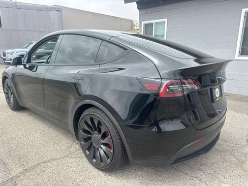 Used 2022 Tesla Model Y Performance AWD/4WD image 7