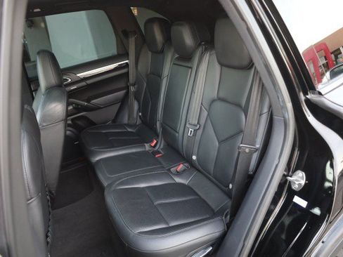 Used 2013 Porsche Cayenne Diesel AWD/4WD image 43