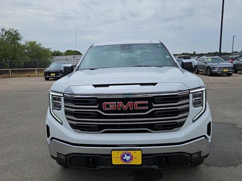 New 2026 GMC Sierra 1500 SLT RWD image 8