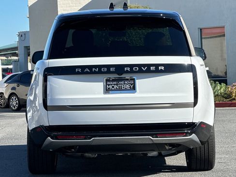 New 2025 Land Rover Range Rover SE image 4