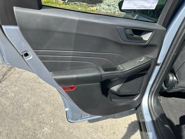 Used 2022 Ford Escape SE w/ Cold Weather Package AWD/4WD image 19