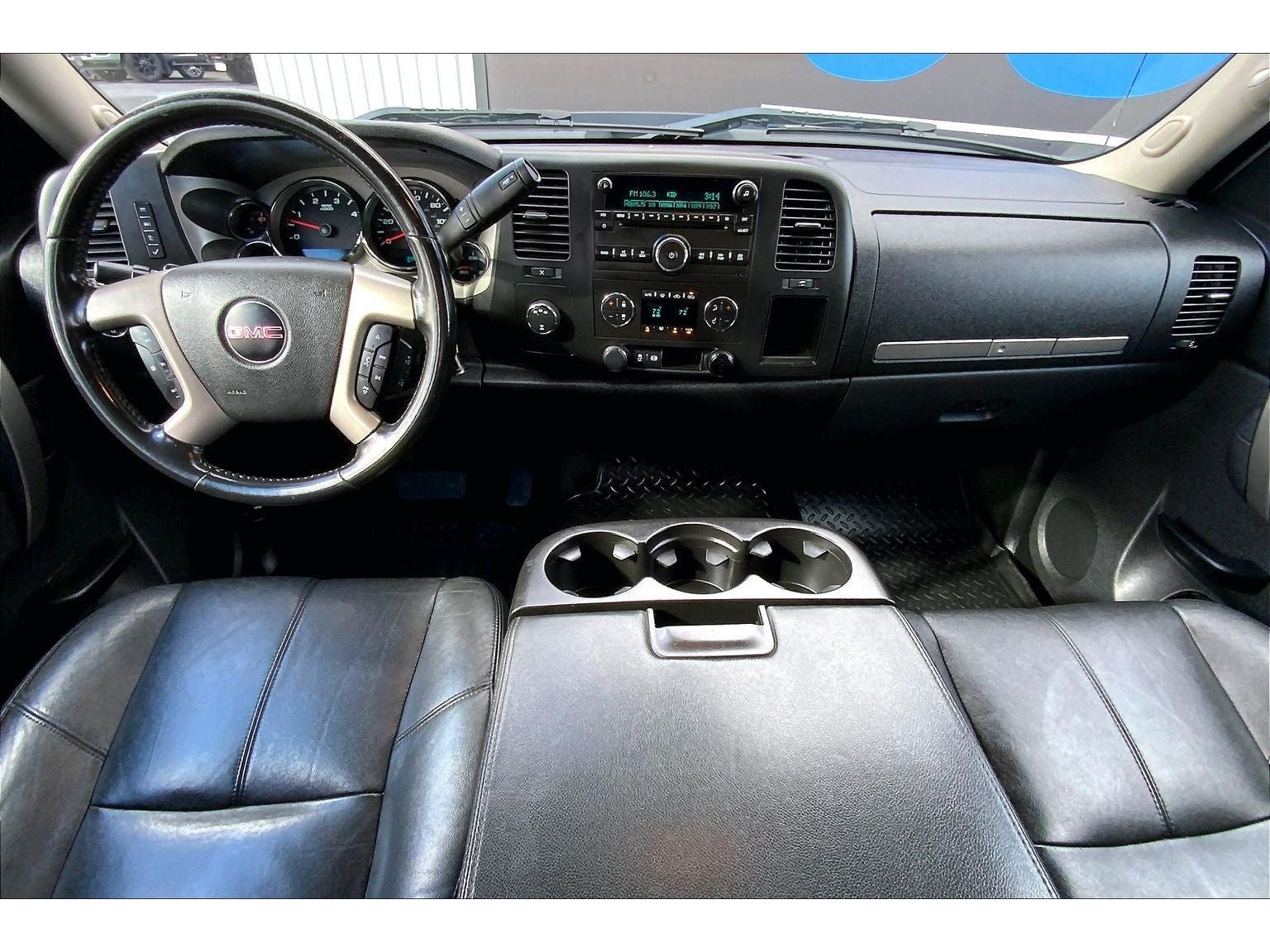 Used 2012 GMC Sierra 2500 SLE w/ SLE Preferred Package AWD/4WD image 17