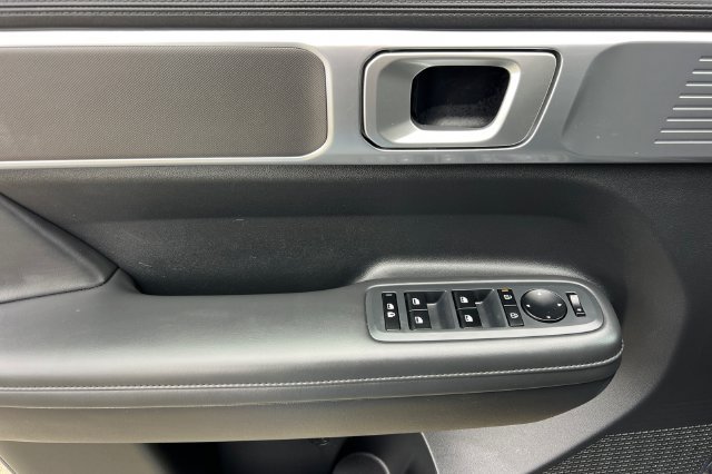 Used 2025 Hyundai Santa Fe SEL AWD/4WD image 13