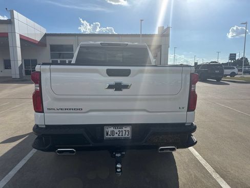 Used 2025 Chevrolet Silverado 1500 LT Trail Boss w/ LT Trail Boss Premium Package AWD/4WD image 3