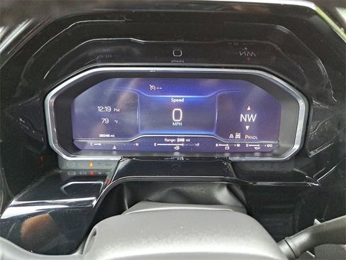 Used 2025 Chevrolet Silverado 1500 LT image 12