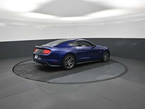 Used 2016 Ford Mustang GT Premium RWD image 30