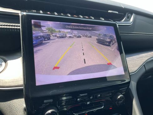 Used 2023 Jeep Grand Cherokee L Overland AWD/4WD image 44