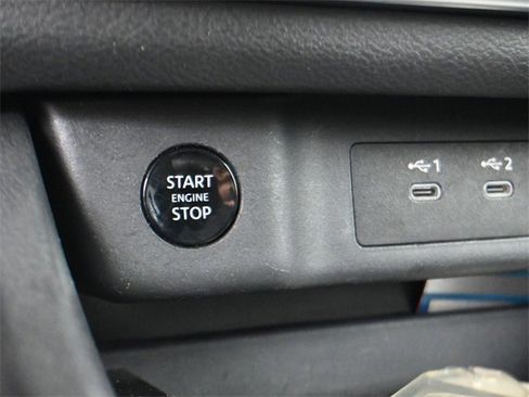 Used 2024 Nissan Rogue S image 19