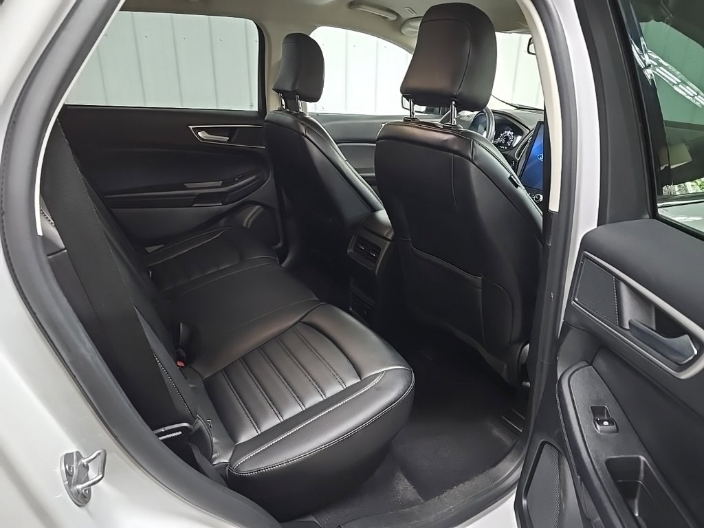 Certified 2024 Ford Edge SEL w/ Convenience Package AWD/4WD image 18