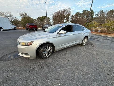 Used 2017 Chevrolet Impala LT image 7
