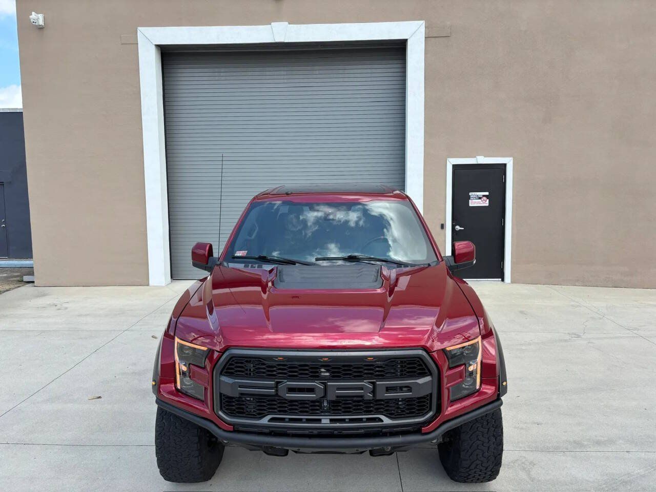Used 2018 Ford F150 Raptor w/ Equipment Group 802A Luxury AWD/4WD image 11
