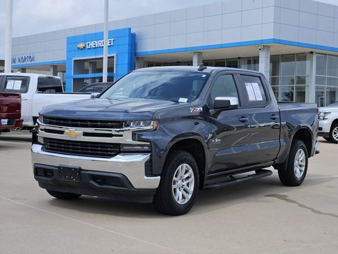Used 2019 Chevrolet Silverado 1500 LT w/ Texas Edition AWD/4WD image 4