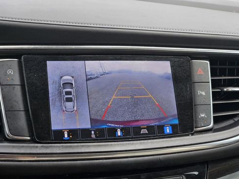 Used 2023 Buick Enclave Premium w/ Experience Buick Package FWD image 18