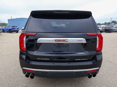 Used 2024 GMC Yukon XL Denali w/ Denali Reserve Package AWD/4WD image 4