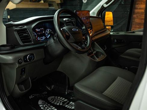 Used 2023 Ford Transit 350 XLT image 8