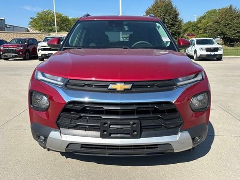 Used 2021 Chevrolet TrailBlazer LT w/ Convenience Package AWD/4WD image 3